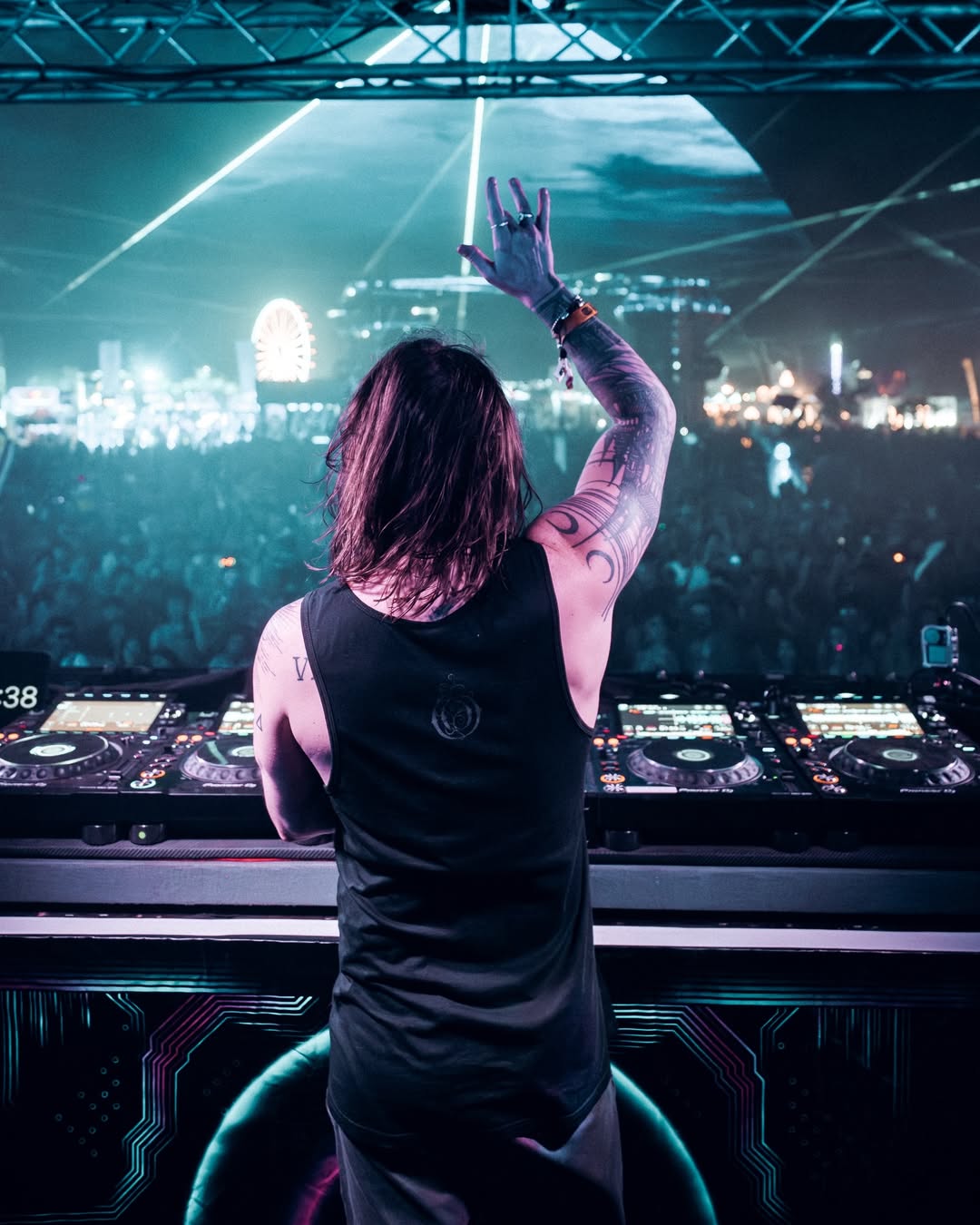 Seven Lions